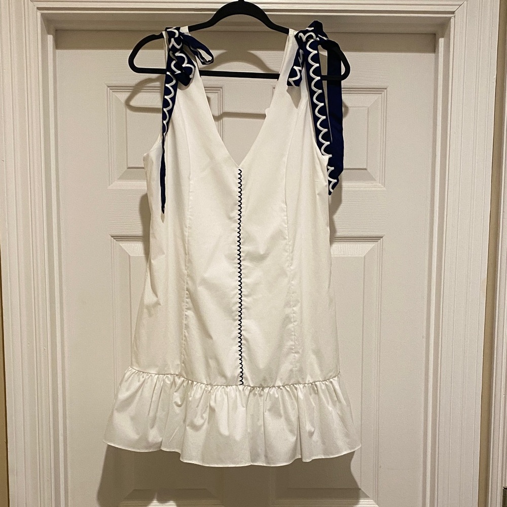 Strut & Bolt white large women’s dress